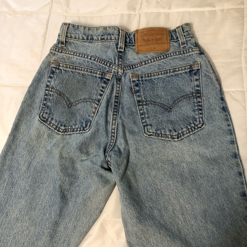 Vintage Levi’s 551 Denim Jean women’s sz 10 long relaxed fit tapered leg cotton